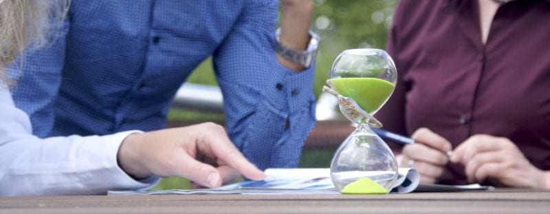 Teilnehmerinnen und Teilnehmer der innoXperts Ausbildung Interne Ideentrainer auf dem Hausboot in Mainz